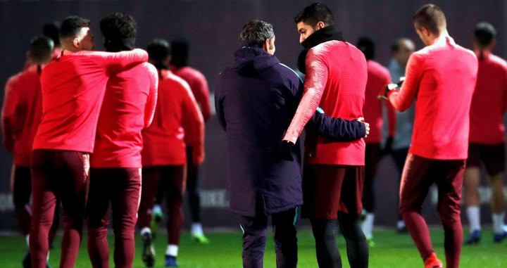 Los jugadores del Barça en el entrenamiento previo al partido contra el Tottenam / EFE