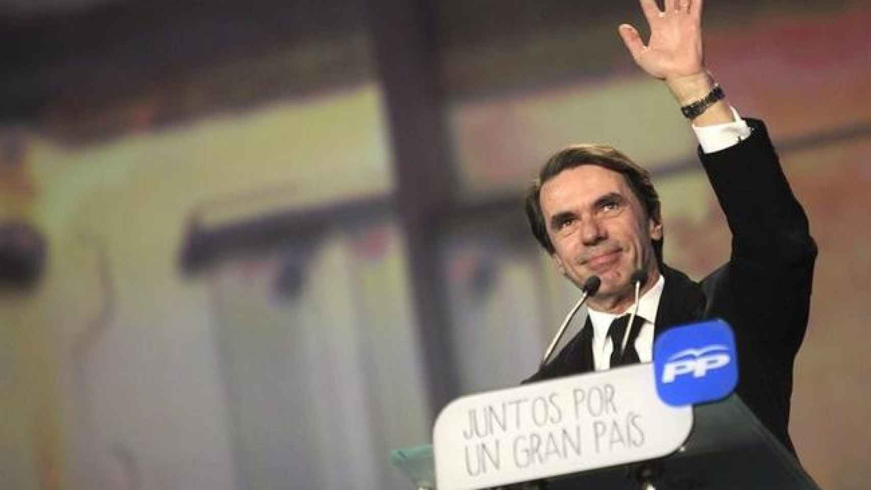 José María Aznar en un mitin del PP / EFE