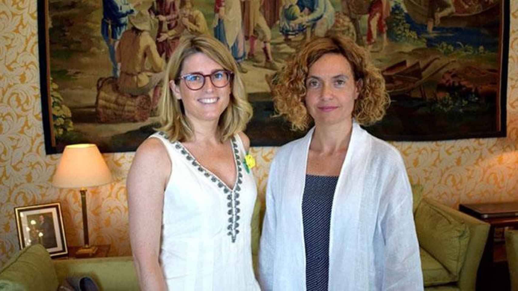 La consejera de Presidencia, Elsa Artadi (i) y la ministra de Política Territorial y Función Pública, Meritxell Batet / CG