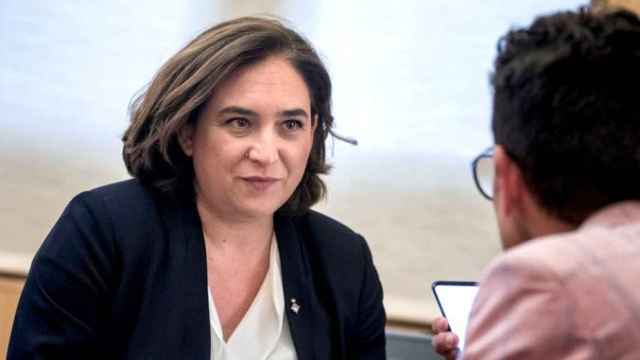 La alcaldesa de Barcelona, Ada Colau, este miércoles en el Ayuntamiento de la capital catalana / AJ BCN