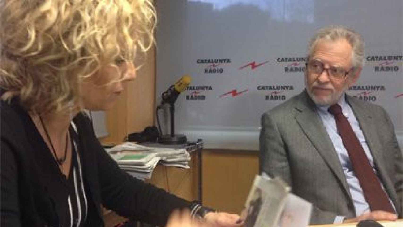 El comisionado para la Transición Nacional, Carles Viver i Pi Sunyer, en los estudios de Catalunya Ràdio