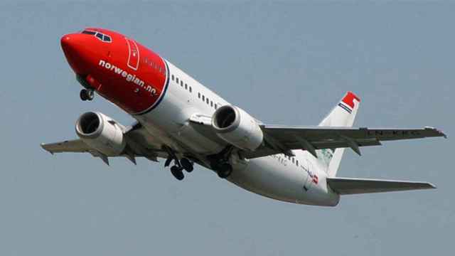 Un avión de Norwegian en plena maniobra de despegue / EP