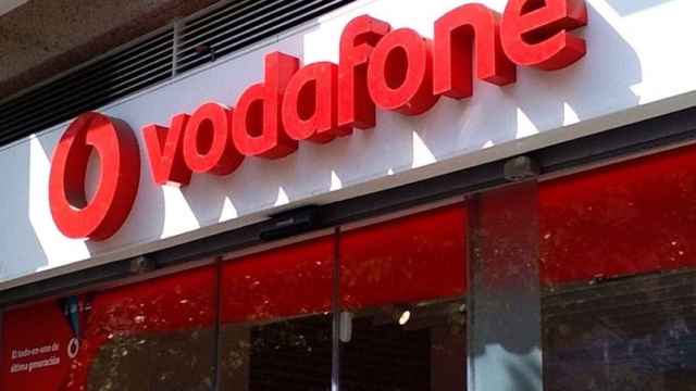Letrero de Vodafone en una tienda / EP
