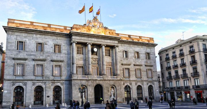 El Ayuntamiento de Barcelona, cuyos trabajadores han concurrido a unas elecciones sindicales en las que Intersindical-CSC y CSIF consiguen entrar en la mesa / CG