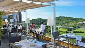 Imagen de una terraza del hotel Dolce Sitges, que está en el mercado / CG