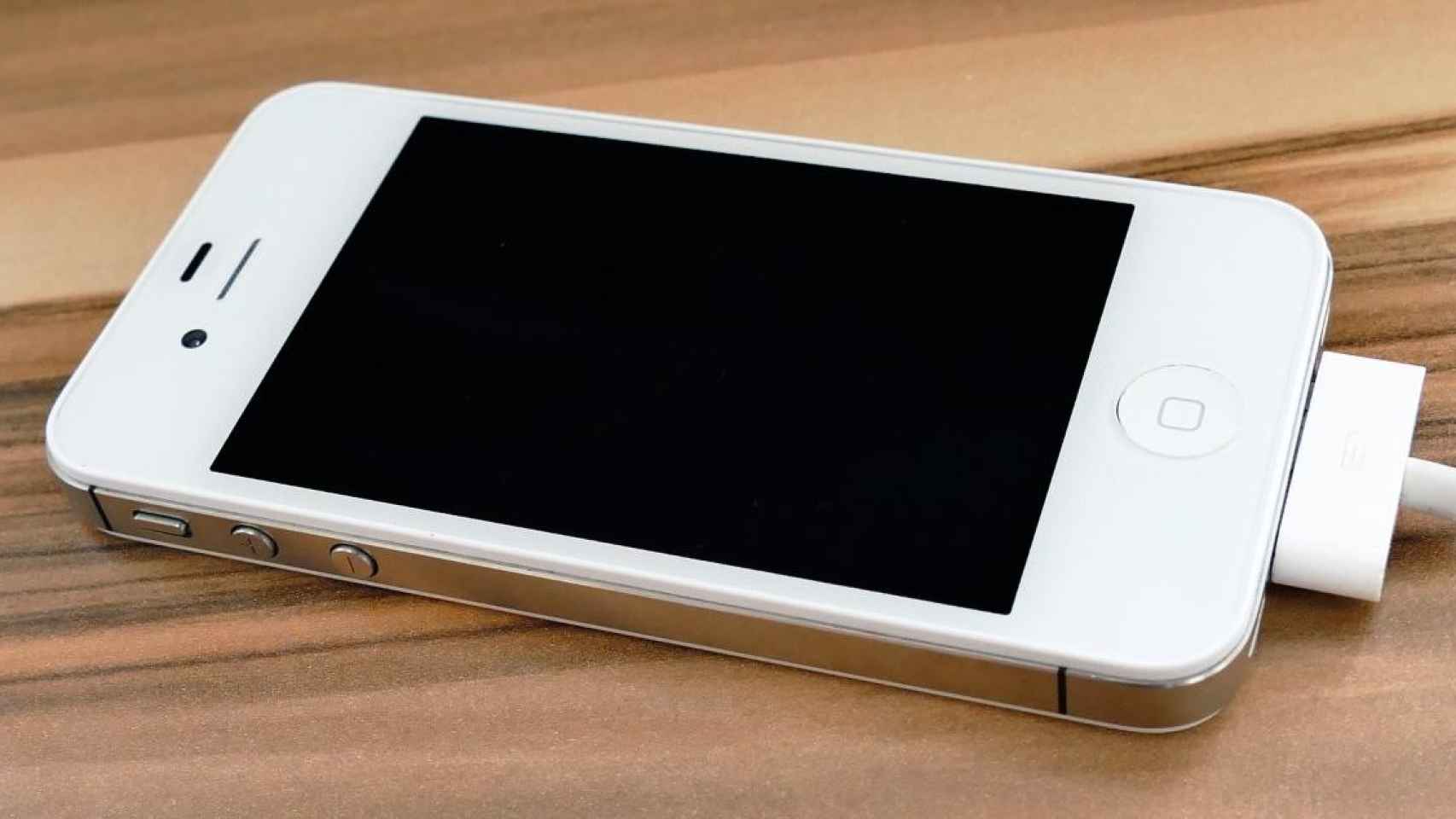 Un iPhone 4, lanzado en 2010 / PIXABAY