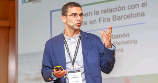 El experto en Inteligencia Artificial (IA) Javier de Ramón durante una conferencia / FIRA BARCELONA - JAVIER DE RAMÓN