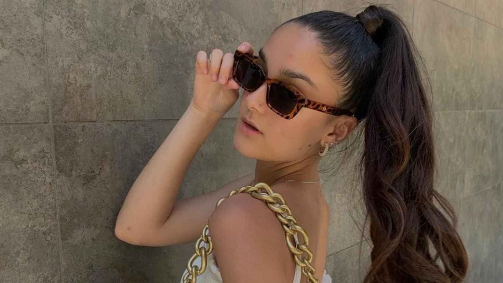 Julia Janeiro promociona gafas de sol en redes sociales  INSTAGRAM