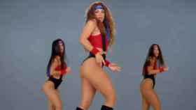 Shakira baila en su videoclip Girl Like Me