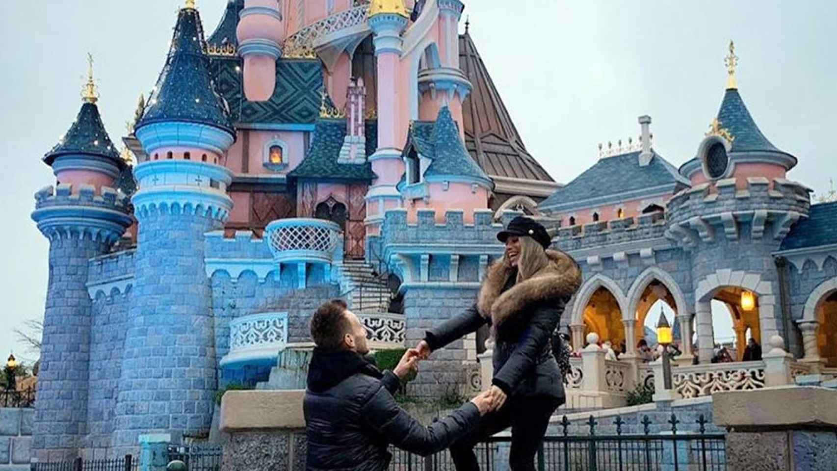 Ivan Rakitic y Raquel Mauri en Disneyland París / INSTAGRAM