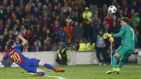 El gol histórico de Sergi Roberto contra Kevin Trapp, en la remontada del Barça al PSG en 2017 / EFE
