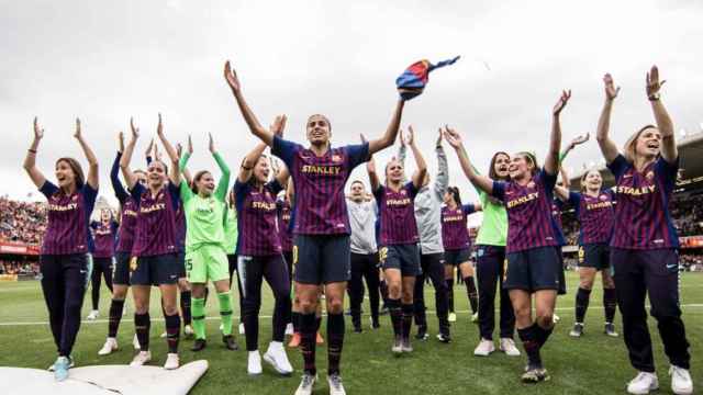 Una foto de las jugadoras del Barça celebrando el pase a la final de la Women's Champions League / FCB