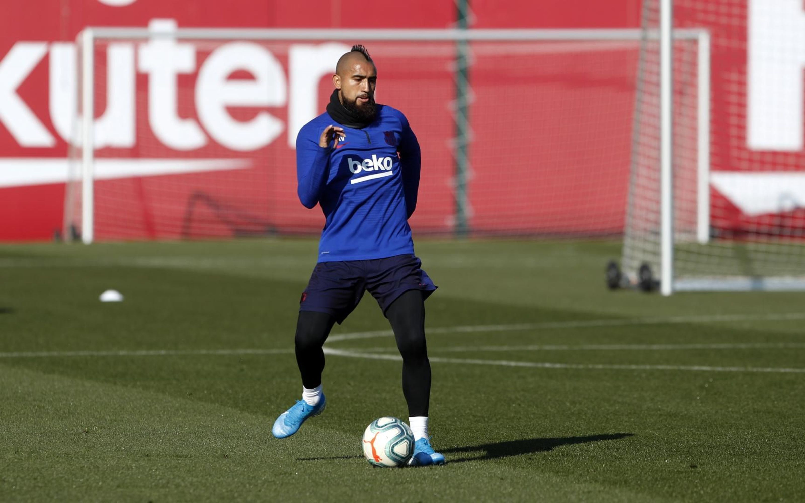 Arturo Vidal en un entrenamiento con el Barça / FC Barcelona