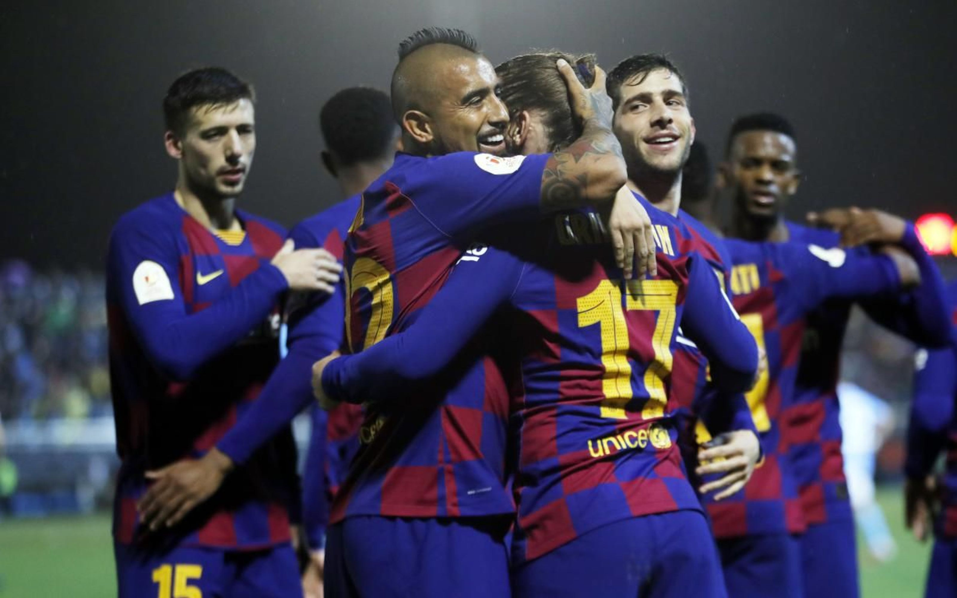 Lenglet, Arturo Vidal, Griezmann y Sergi Roberto celebrando un gol en Ibiza / FC Barcelona