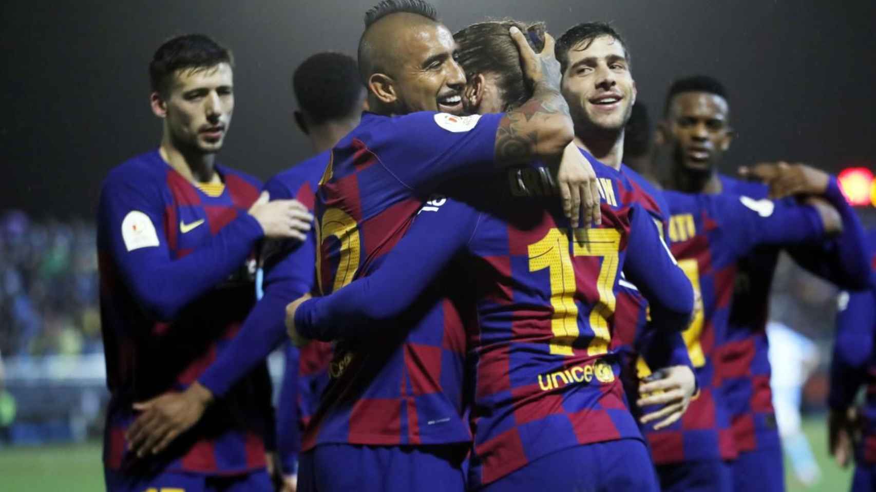 Lenglet, Arturo Vidal, Griezmann y Sergi Roberto celebrando un gol en Ibiza / FC Barcelona