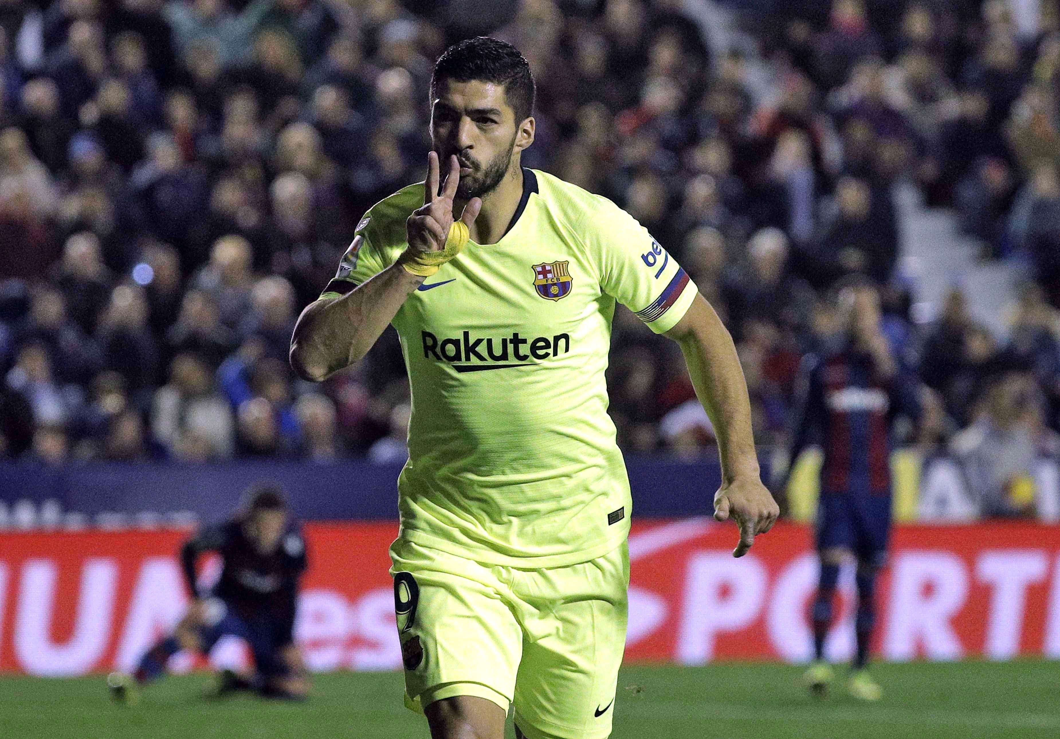 Luis Suárez celebra su gol frente al Levante / EFE