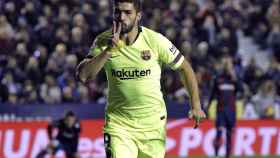 Luis Suárez celebra su gol frente al Levante / EFE