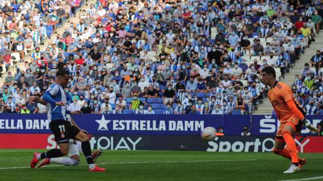 RDT rematando a Cortouis/Espanyol