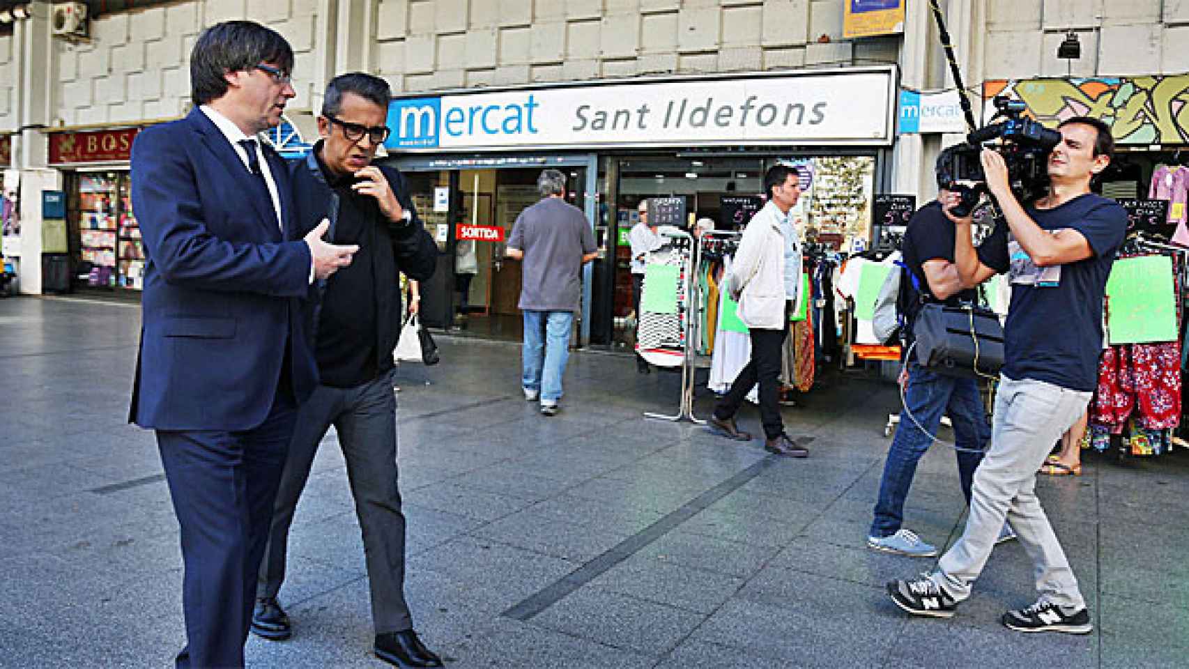 El presidente de la Generalitat, Carles Puigdemont, y el presentador Andreu Buenafuente / TV3