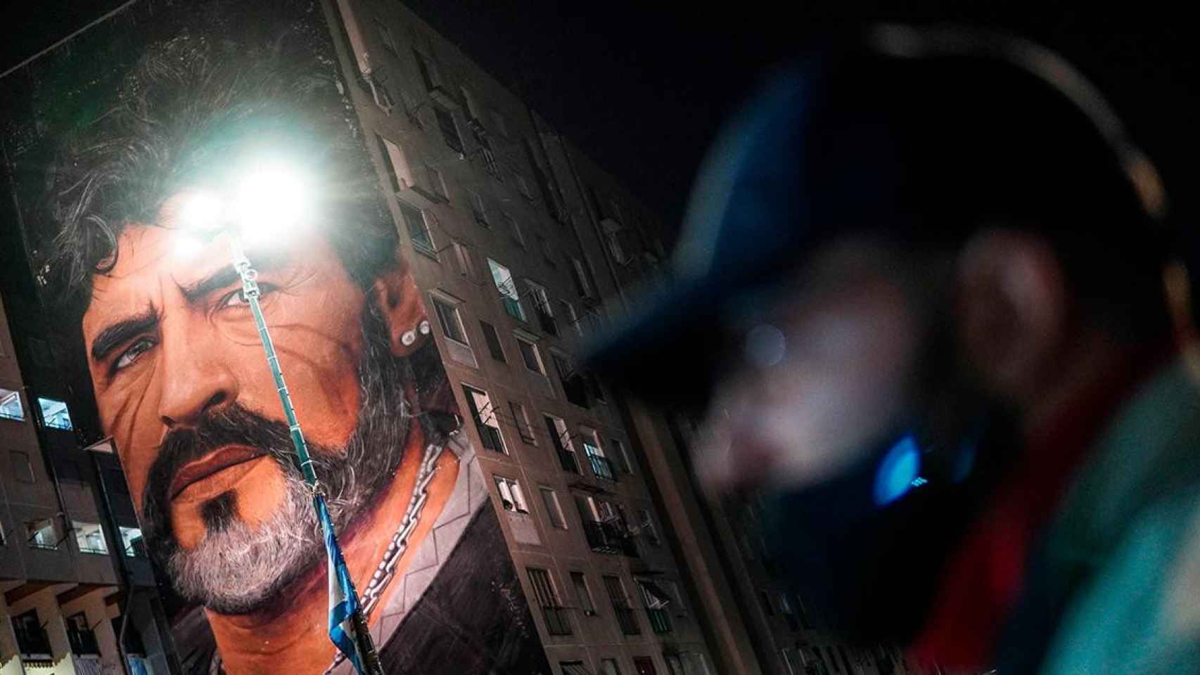 Mural con la cara de Maradona en Nápoles / EFE