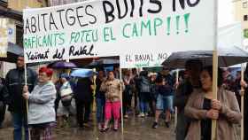 Vecinos del Raval durante una manifestación contra el narcotráfico en Barcelona, en una imagen de archivo / CG