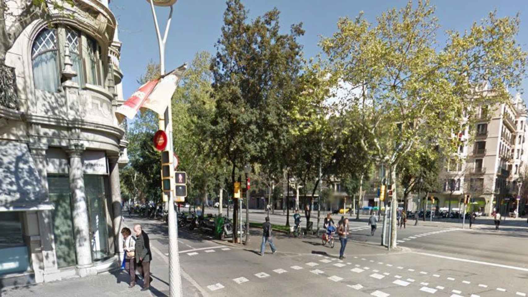 Confluencia entre Diagonal con la calle Pau Claris de Barcelona, donde tuvo lugar el atropello mortal