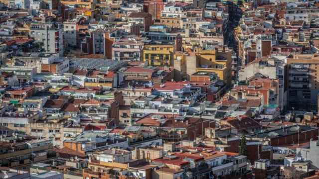 Imagen aérea de viviendas en alquiler en Barcelona / EP
