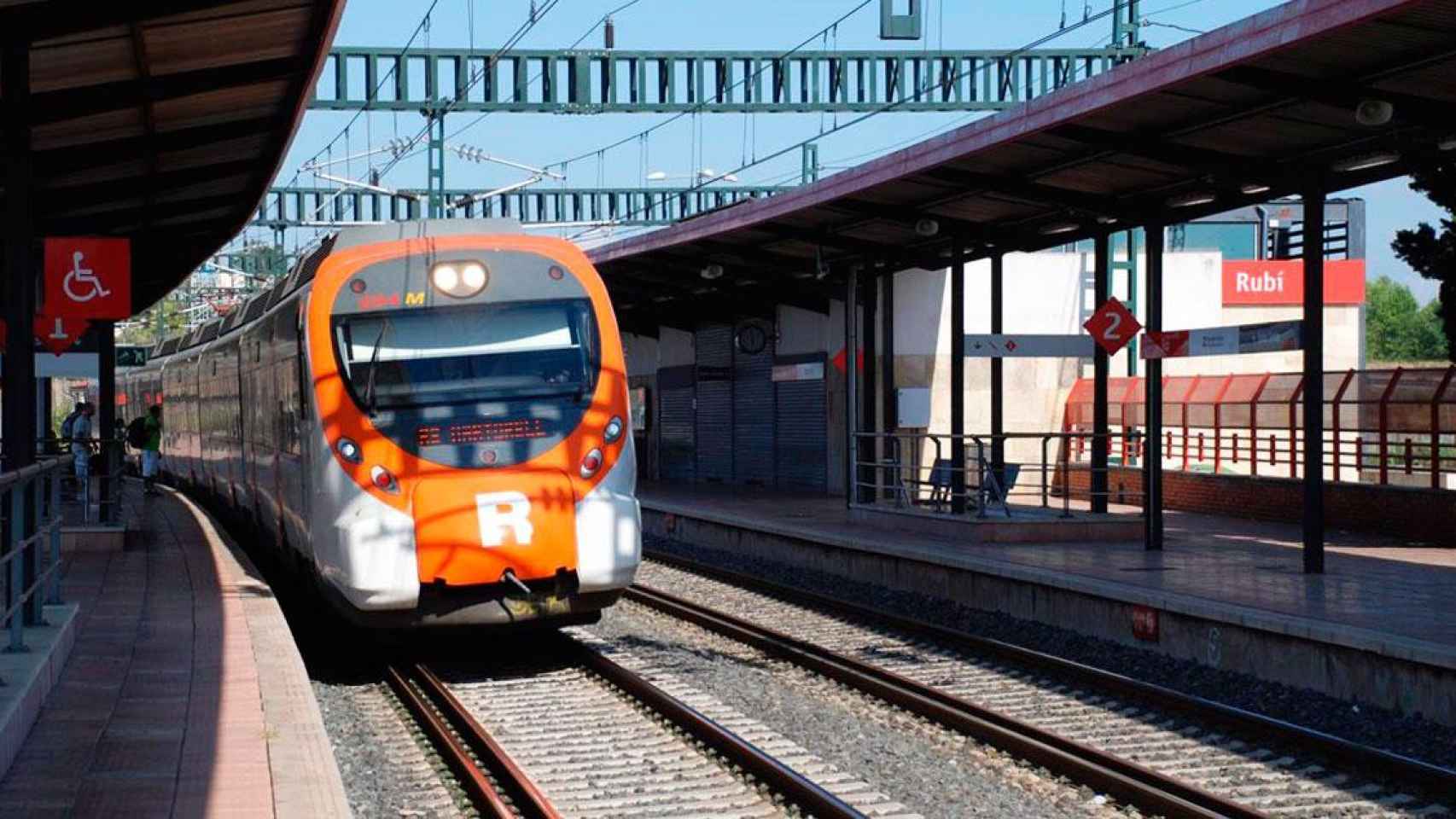 Imagen de un tren de Rodalies de Renfe, ejemplo de la baja ejecución en infraestructuras / CG