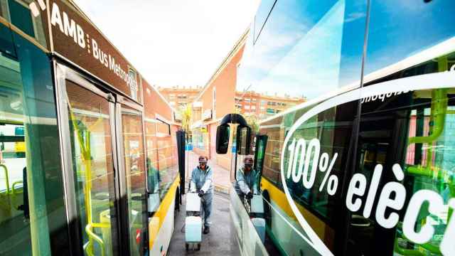 Autobuses de Tusgsal como los que operan el NitBus, el bus nocturno entre Barcelona y el área metropolitana norte / CG