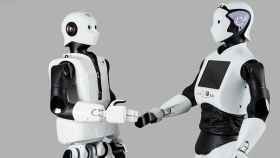 Dos de los modelos de PAL Robotics, el bípedo REEM-C y el destinado a eventos, REEM.