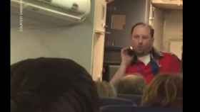 El azafato sensual de Southwest Airlines
