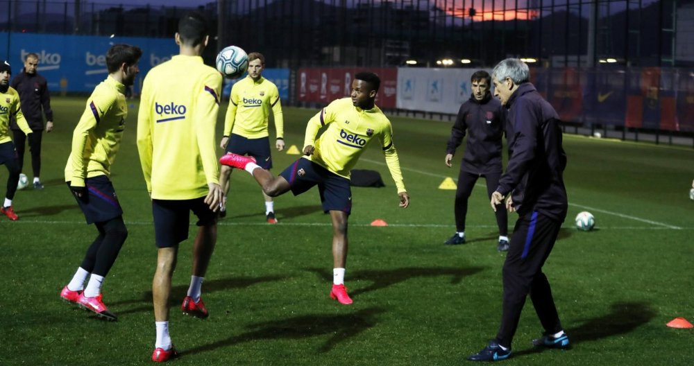Un entrenamiento del primer equipo / FC Barcelona