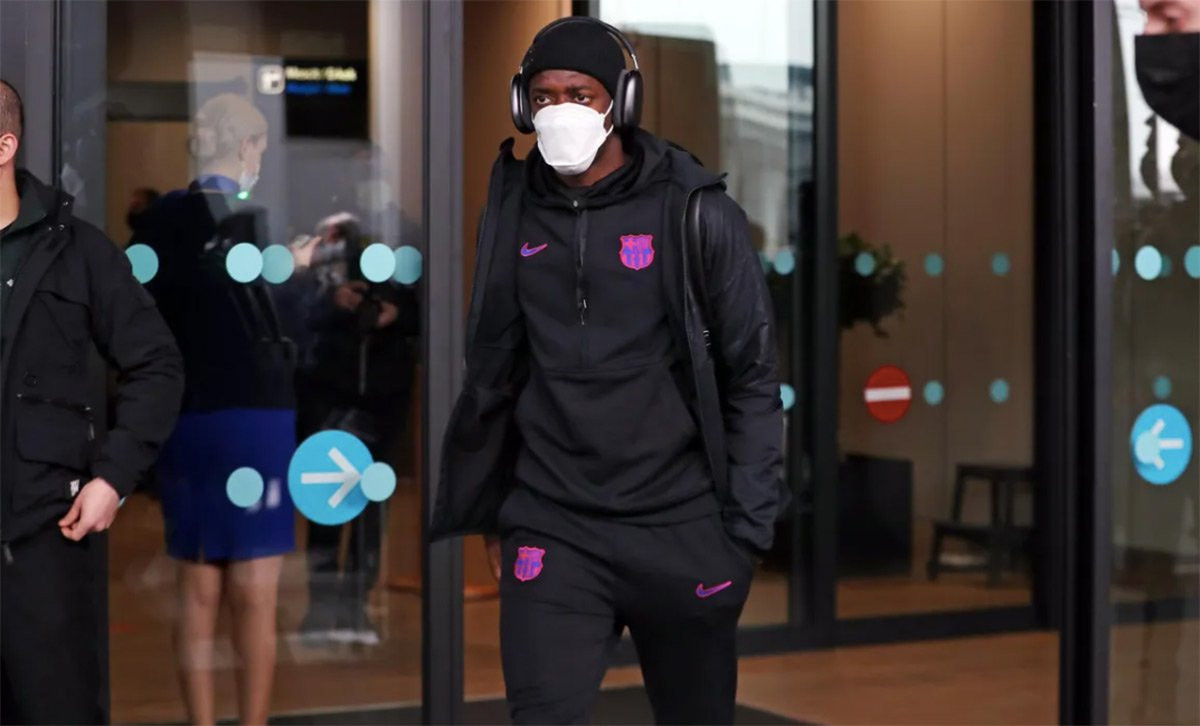 Ousmane Dembelé, viajando a Estambul con la concentración del Barça / FCB