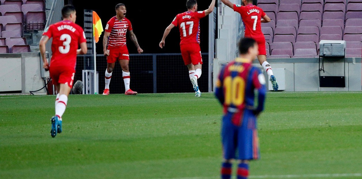 Messi lamenta el gol de Darwin Machís en el Barça-Granada / EFE