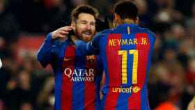 Messi y Neymar celebran un gol con el Barça / EFE