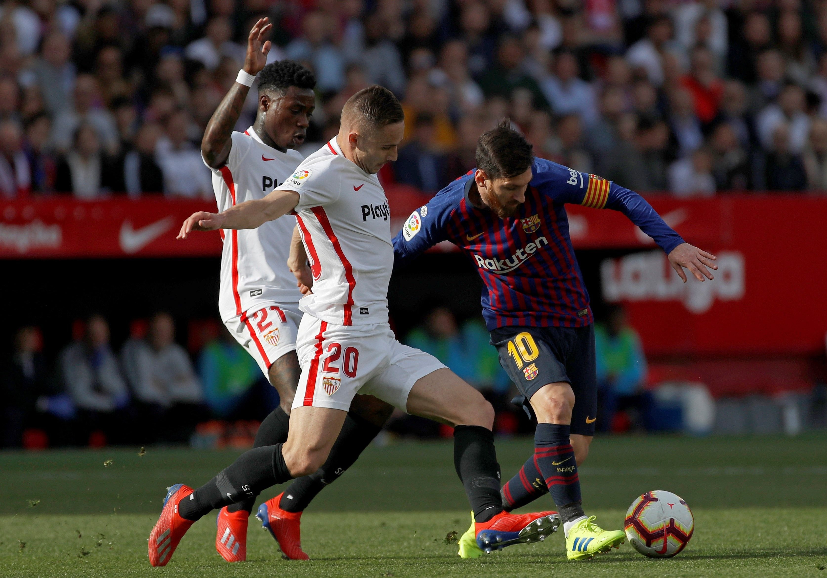 Una foto de Leo Messi durante el partido ante el Sevilla / EFE
