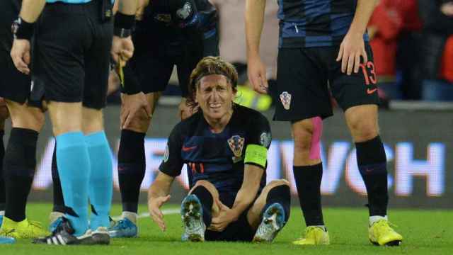 Modric, lesionado en el partido de Croacia contra Gales / EFE