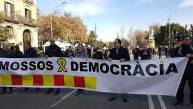 Mossos d'Esquadra independentistas se manifiestan contra la celebración del Consejo de Ministros del 21D / CG