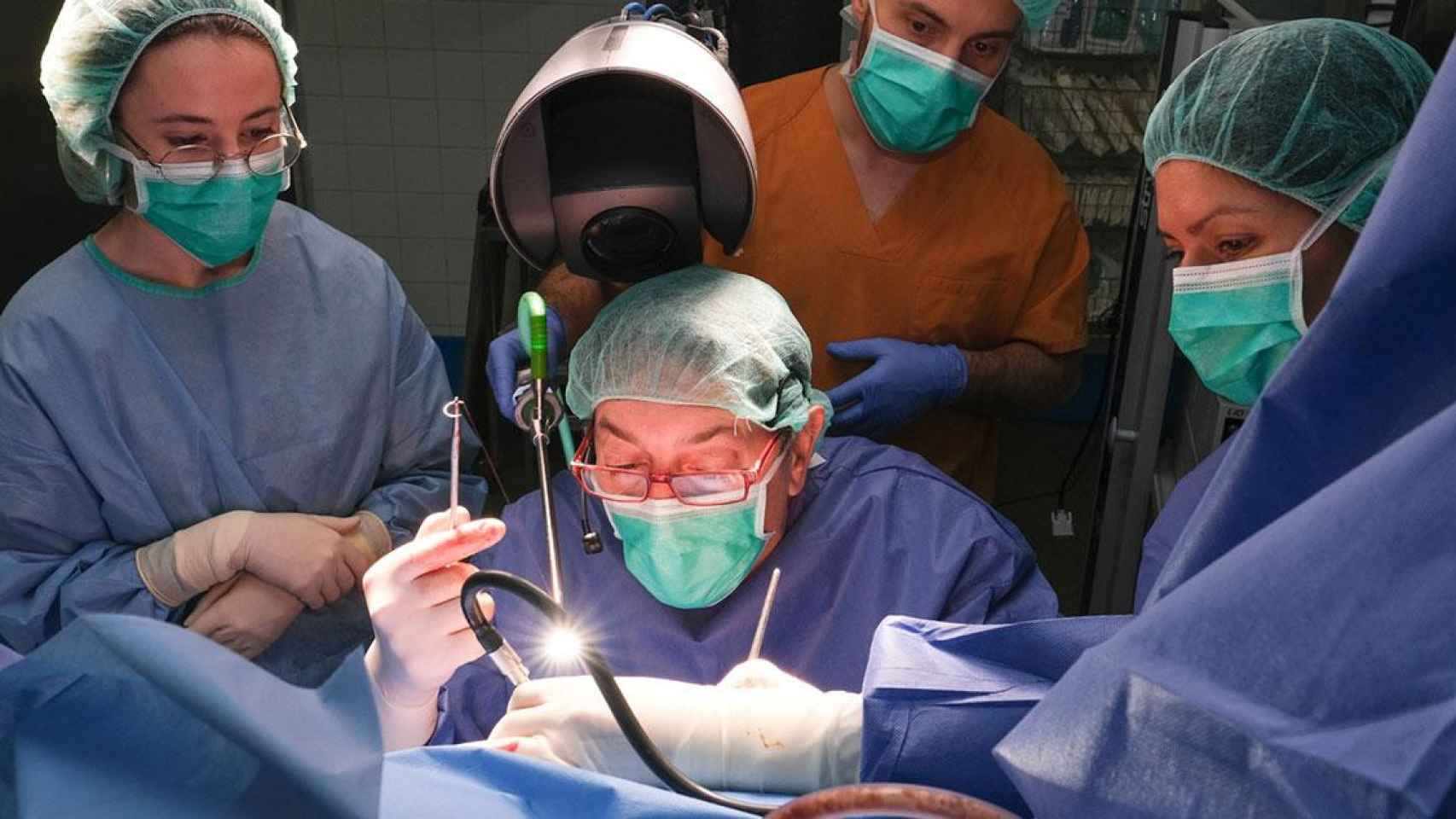Una cirugía de cáncer en el Hospital de Bellvitge de L'Hospitalet / EUROPA PRESS