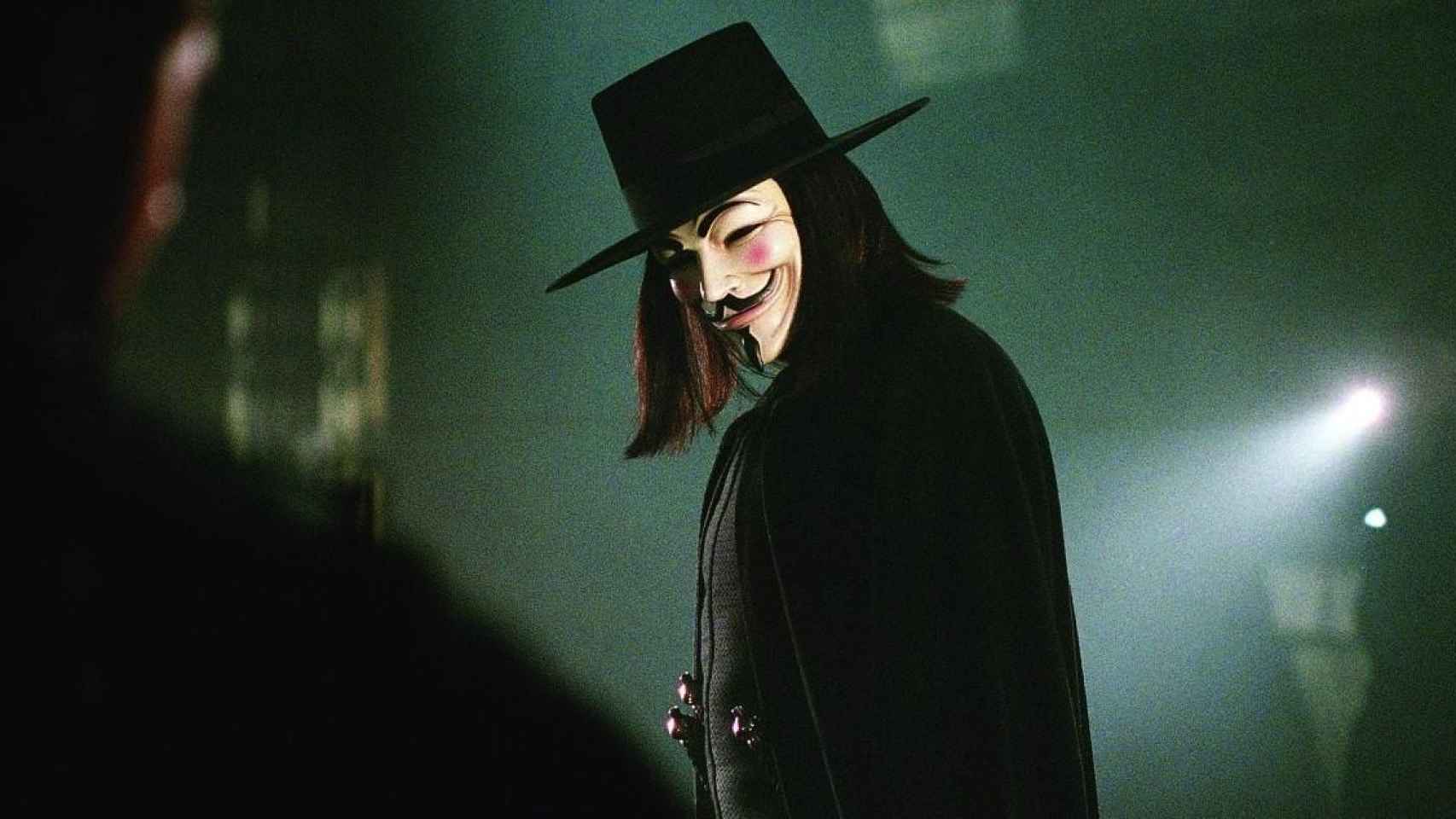 V de Vendetta, una de las películas que muestran regímenes autoritarios / WARNER BROS.