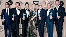 Los actores de 'Spotlight' tras ganar el Oscar a la mejor película.
