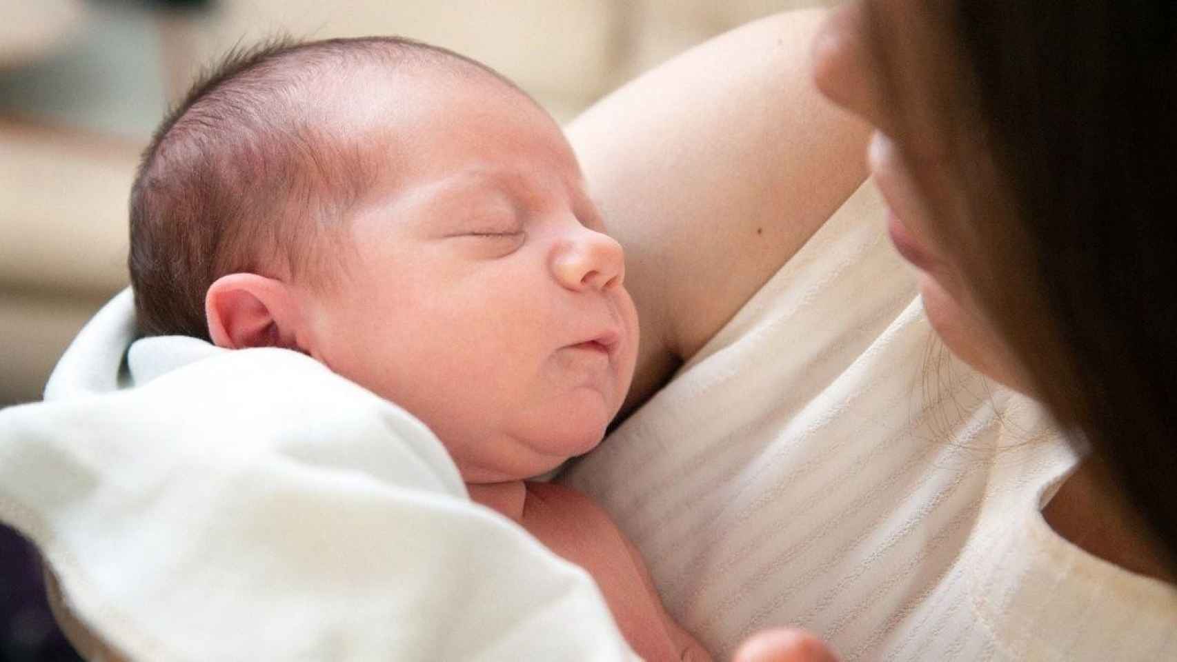 Imagen de archivo de un bebé recién nacido / PIXABAY