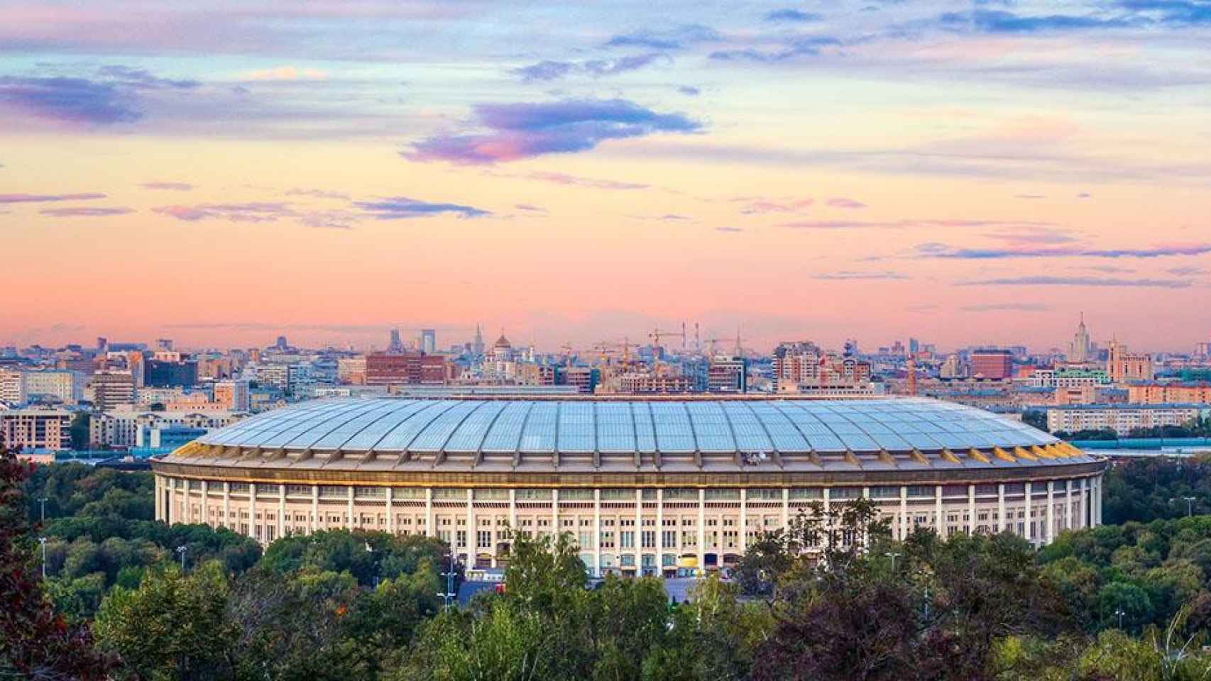 Estadio Luzhnikí / BOOKING