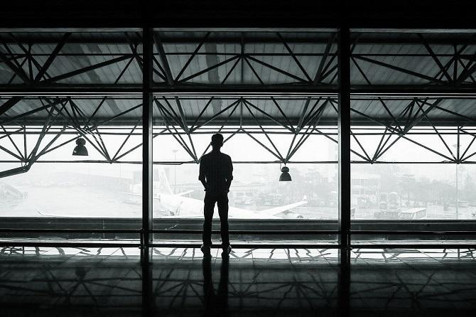 Un pasajero en un aeropuerto / Free-Photos EN PIXABAY