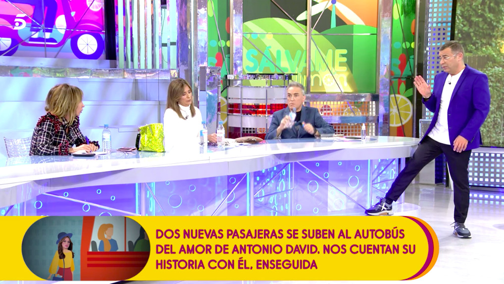 Jorge Javier Vázquez se ríe de las intervenciones que se ha hecho María Patiño / MEDIASET