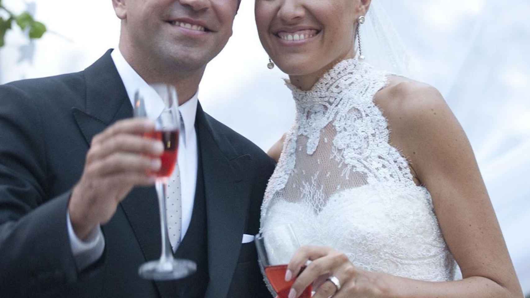 Xavi Hernández y Núria en el día de su boda