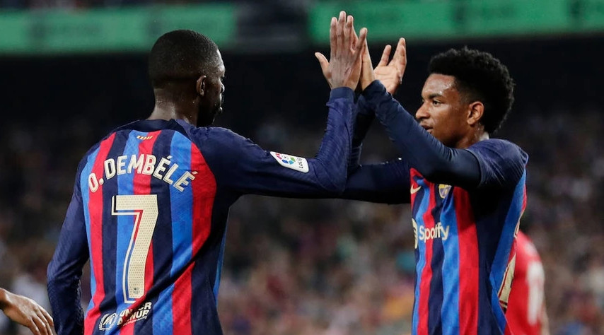 La celebración de Dembelé y Balde, durante un gol del Barça / REDES