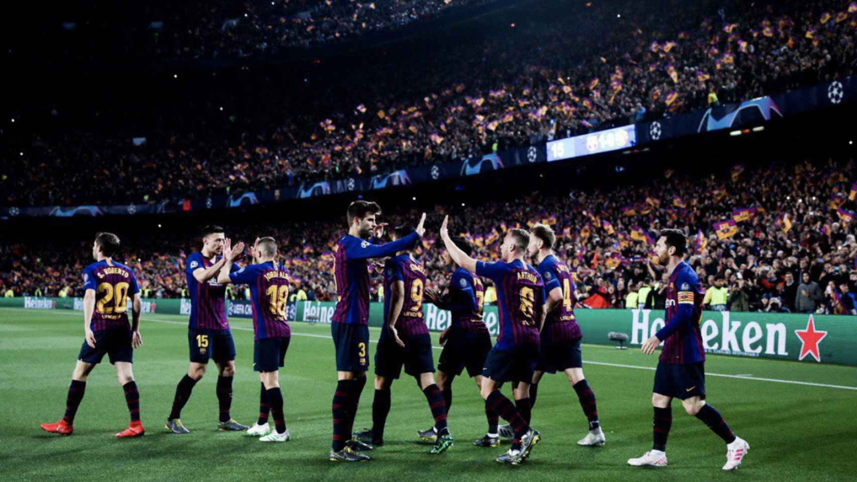 Una foto de los jugadores del Barça celebrando un gol en el Camp Nou / FCB