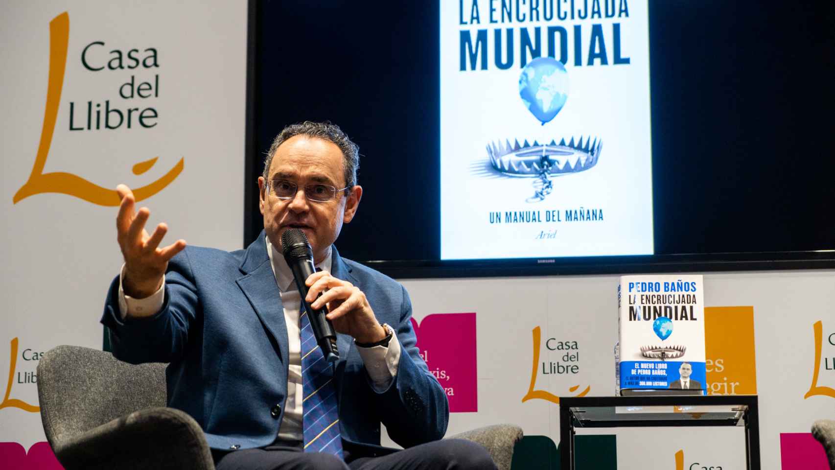 Presentación del libro 'La encrucijada mundial' de Pedro Baños / GALA ESPÍN (LETRA)