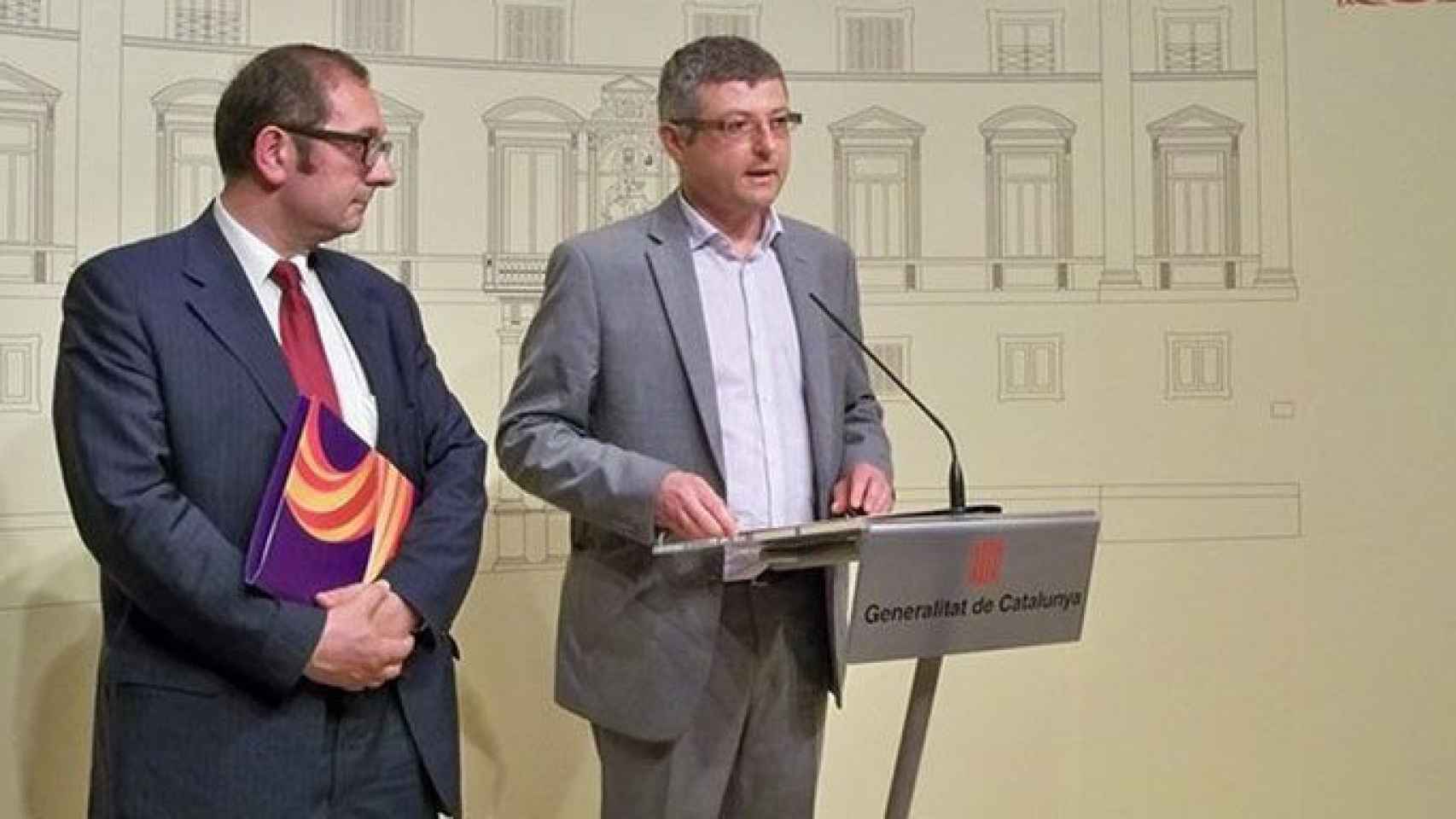 Rafael Arenas y Joaquim Coll, expresidente y exvicepresidente de Sociedad Civil Catalana, respectivamente, en una rueda de prensa en el Palau de la Generalitat / EUROPA PRESS